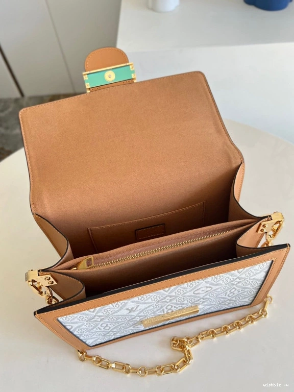 WIS LOUIS MM VUITTON DAUPHINE 0913